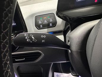 VOLKSWAGEN ID.3 Pro Performance 58kWh Family Hatchback 5dr Electric Auto (204 ps