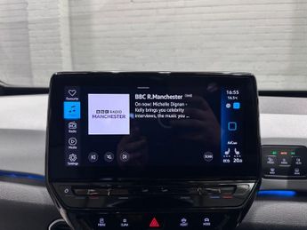 VOLKSWAGEN ID.3 Pro Performance 58kWh Family Hatchback 5dr Electric Auto (204 ps