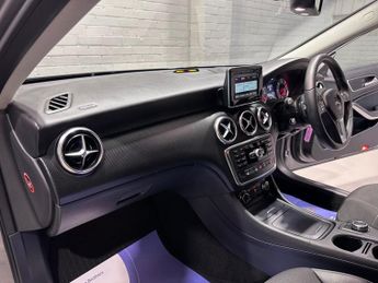 MERCEDES-BENZ A-CLASS 2.1 A200 CDI Sport Hatchback 5dr Diesel 7G-DCT Euro 6 (s/s) (136