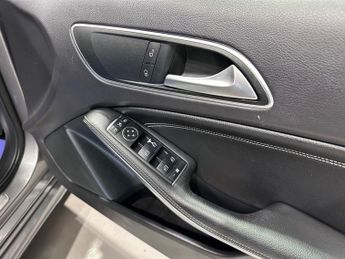 MERCEDES-BENZ A-CLASS 2.1 A200 CDI Sport Hatchback 5dr Diesel 7G-DCT Euro 6 (s/s) (136
