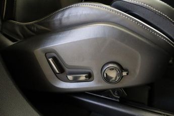 VOLVO XC60 2.0 D4 R-Design SUV 5dr Diesel Auto Euro 6 (s/s) (190 ps)