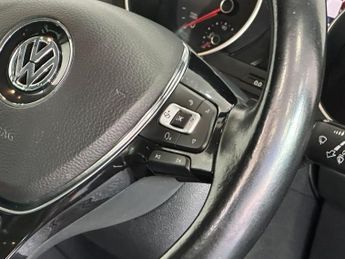 VOLKSWAGEN TIGUAN 2.0 TDI SE Navigation SUV 5dr Diesel DSG 4Motion Euro 6 (s/s) (1