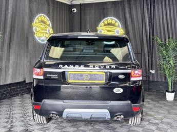 LAND ROVER RANGE ROVER SPORT 3.0 SD V6 HSE SUV 5dr Diesel Auto 4WD Euro 6 (s/s) (306 ps)