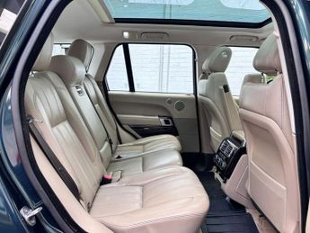 LAND ROVER RANGE ROVER 4.4 SD V8 Vogue SUV 5dr Diesel Auto 4WD Euro 6 (s/s) (339 ps)