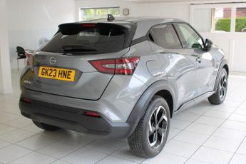 NISSAN JUKE 1.0 DIG-T N-Connecta SUV 5dr Petrol DCT Auto Euro 6 (s/s) (114 p