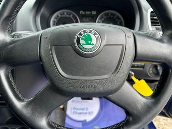 SKODA FABIA 1.6 16V 3 Estate 5dr Petrol Tiptronic (180 g/km, 105 bhp)