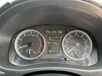 SKODA FABIA 1.6 16V 3 Estate 5dr Petrol Tiptronic (180 g/km, 105 bhp)