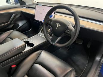 TESLA Model 3 Standard Range Plus Saloon 4dr Electric Auto RWD (241 bhp)