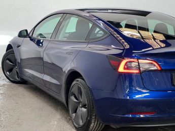 TESLA Model 3 Standard Range Plus Saloon 4dr Electric Auto RWD (241 bhp)