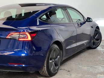 TESLA Model 3 Standard Range Plus Saloon 4dr Electric Auto RWD (241 bhp)