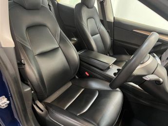 TESLA Model 3 Standard Range Plus Saloon 4dr Electric Auto RWD (241 bhp)