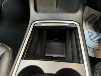 TESLA Model 3 Standard Range Plus Saloon 4dr Electric Auto RWD (241 bhp)