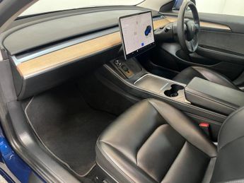 TESLA Model 3 Standard Range Plus Saloon 4dr Electric Auto RWD (241 bhp)