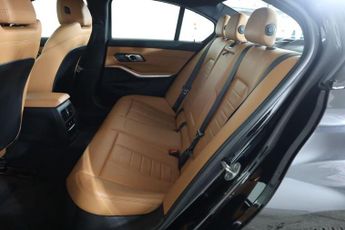 BMW 3 SERIES 2.0 330i M Sport Auto Euro 6 (s/s) 4dr