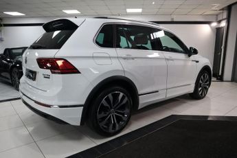 VOLKSWAGEN TIGUAN 2.0 TDI R-Line SUV 5dr Diesel DSG 4Motion Euro 6 (s/s) (150 ps)