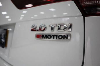 VOLKSWAGEN TIGUAN 2.0 TDI R-Line SUV 5dr Diesel DSG 4Motion Euro 6 (s/s) (150 ps)