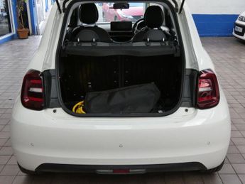 FIAT 500E 42kWh Icon Hatchback 3dr Electric Auto (118 ps)