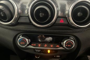 NISSAN JUKE 1.0 DIG-T N-Connecta SUV 5dr Petrol DCT Auto Euro 6 (s/s) (114 p