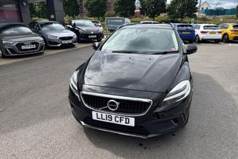 VOLVO V40 CROSS COUNTRY 1.5 T3 GPF Pro Hatchback 5dr Petrol Auto Euro 6 (s/s) (152 ps) L