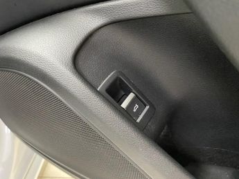 AUDI A4 2.0 TDI S line Saloon 4dr Diesel S Tronic quattro Euro 6 (s/s) (