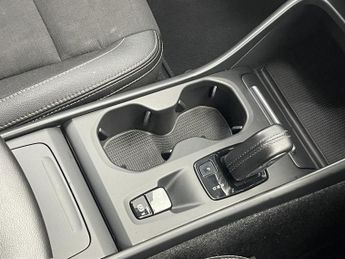 VOLVO XC40 2.0 D3 Momentum SUV 5dr Diesel Auto Euro 6 (s/s) (150 ps)