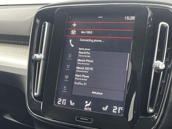 VOLVO XC40 2.0 D3 Momentum SUV 5dr Diesel Auto Euro 6 (s/s) (150 ps)