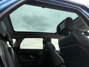 LAND ROVER RANGE ROVER EVOQUE 2.2 SD4 Dynamic SUV 5dr Diesel Auto 4WD Euro 5 (190 ps)