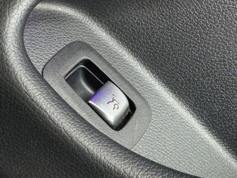 MERCEDES-BENZ C-CLASS 2.0 C220d AMG Line (Premium) Coupe 2dr Diesel G-Tronic+ Euro 6 (