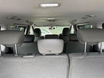 HYUNDAI i800 2.5 CRDi SE MPV 5dr Diesel Auto Euro 6 (170 ps)