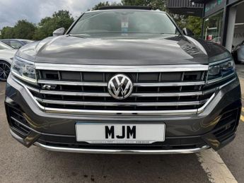 VOLKSWAGEN TOUAREG 3.0 TDI V6 R-Line Tech SUV 5dr Diesel Tiptronic 4Motion Euro 6 (