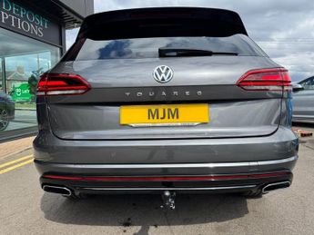 VOLKSWAGEN TOUAREG 3.0 TDI V6 R-Line Tech SUV 5dr Diesel Tiptronic 4Motion Euro 6 (