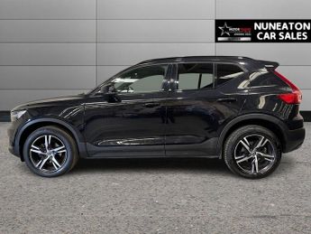 VOLVO XC40 1.5 T3 R-Design SUV 5dr Petrol Auto Euro 6 (s/s) (163 ps)