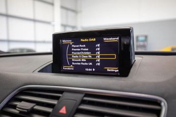 AUDI Q3 2.0 TDI S line Plus SUV 5dr Diesel S Tronic quattro Euro 6 (s/s)