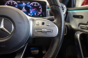 MERCEDES-BENZ A-CLASS 1.3 A200 AMG Line (Premium Plus) Hatchback 5dr Petrol 7G-DCT Eur