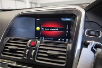 VOLVO XC60 2.4 D4 R-Design Lux Nav SUV 5dr Diesel Auto AWD Euro 6 (s/s) (19