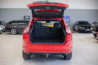 VOLVO XC60 2.4 D4 R-Design Lux Nav SUV 5dr Diesel Auto AWD Euro 6 (s/s) (19