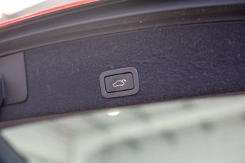 VOLVO XC60 2.4 D4 R-Design Lux Nav SUV 5dr Diesel Auto AWD Euro 6 (s/s) (19