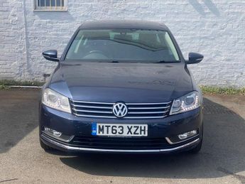 VOLKSWAGEN PASSAT 2.0 TDI BlueMotion Tech Sport Saloon 4dr Diesel DSG Euro 5 (s/s)