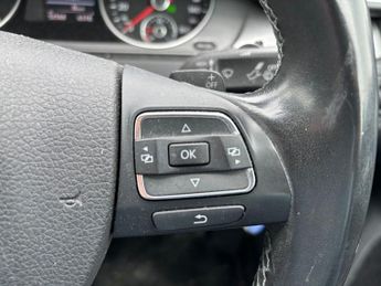VOLKSWAGEN PASSAT 2.0 TDI BlueMotion Tech Sport Saloon 4dr Diesel DSG Euro 5 (s/s)