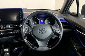 TOYOTA C-HR 2.0 VVT-h Dynamic SUV 5dr Petrol Hybrid CVT Euro 6 (s/s) (184 ps
