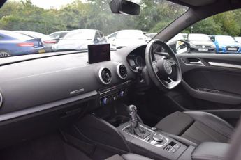 AUDI A3 1.0 TFSI Black Edition Sportback 5dr Petrol S Tronic Euro 6 (s/s