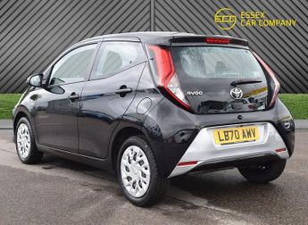 TOYOTA AYGO 1.0 VVT-i x-play Hatchback 5dr Petrol x-shift Euro 6 (Safety Sen