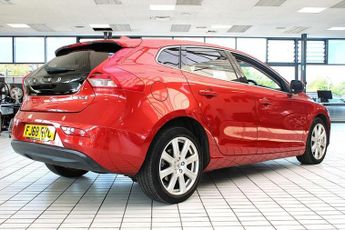 VOLVO V40 1.5 T2 GPF Inscription Hatchback 5dr Petrol Auto Euro 6 (s/s) (1