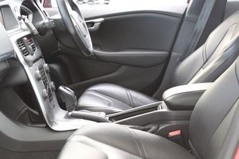 VOLVO V40 1.5 T2 GPF Inscription Hatchback 5dr Petrol Auto Euro 6 (s/s) (1