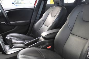 VOLVO V40 1.5 T2 GPF Inscription Hatchback 5dr Petrol Auto Euro 6 (s/s) (1