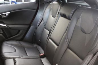 VOLVO V40 1.5 T2 GPF Inscription Hatchback 5dr Petrol Auto Euro 6 (s/s) (1