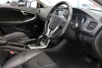 VOLVO V40 1.5 T2 GPF Inscription Hatchback 5dr Petrol Auto Euro 6 (s/s) (1