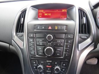 VAUXHALL ASTRA 2.0 CDTi Elite Hatchback 5dr Diesel Auto Euro 5 (165 ps)
