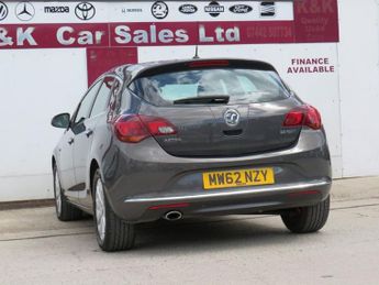 VAUXHALL ASTRA 2.0 CDTi Elite Hatchback 5dr Diesel Auto Euro 5 (165 ps)