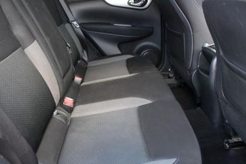 NISSAN QASHQAI 1.5 dCi N-Connecta SUV 5dr Diesel Manual Euro 6 (s/s) (110 ps)